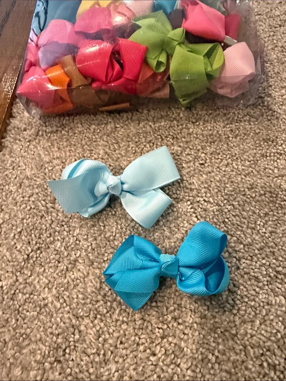 Assorted Girls Bow Clip Set in Bright Multicolor